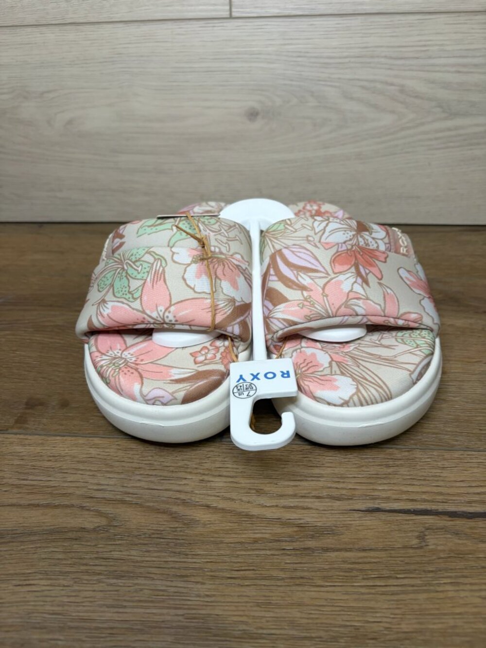 Roxy Gelato Lux Women’s Pink Platform Sandals Slip On Casual Shoes Size 7 NWT